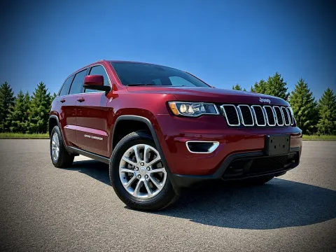 Photos of 2021 Jeep Grand Cherokee Laredo for sale in Columbus, IN at Green Light Auto - Jonesville Road