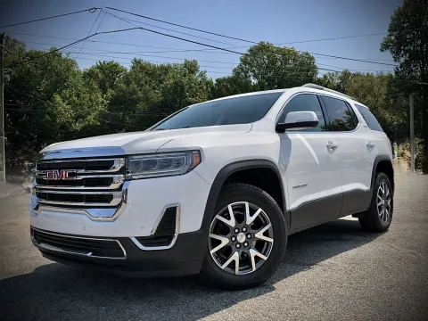 Photos of 2023 GMC Acadia SLE for sale in Columbus, IN at Green Light Auto - Jonesville Road