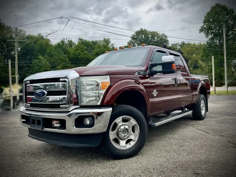 Photos of 2015 Ford F-350 Super Duty XLT for sale in Columbus, IN at Green Light Auto - Jonesville Road