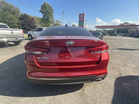 More photos of 2018 KIA Optima S at Green Light Auto - Jonesville Road, IN