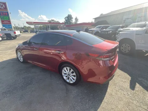 More photos of 2018 KIA Optima S at Green Light Auto - Jonesville Road, IN