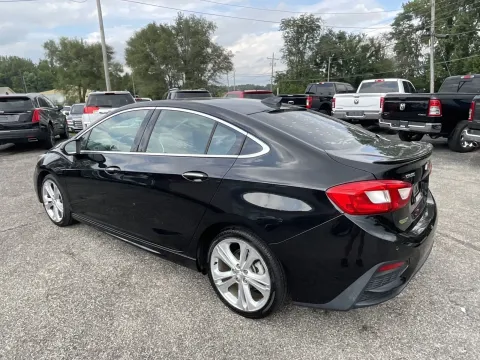 More photos of 2017 Chevrolet Cruze Premier at Green Light Auto - Jonesville Road, IN