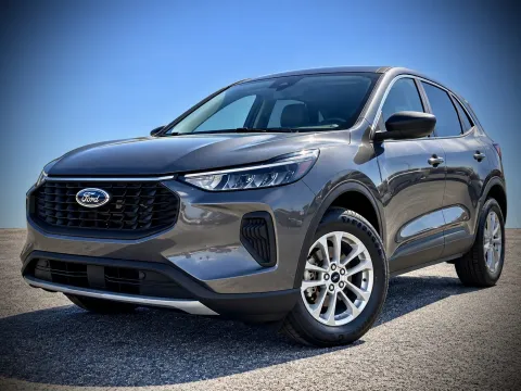 Photos of 2023 Ford Escape Active for sale in Columbus, IN at Green Light Auto - Jonesville Road