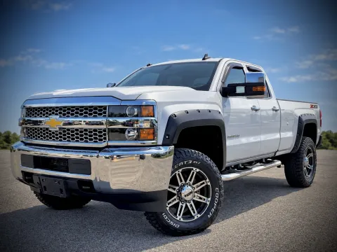 Photos of 2019 Chevrolet Silverado 2500 HD Work Truck for sale in Columbus, IN at Green Light Auto - Jonesville Road