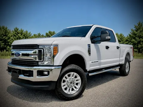 Photos of 2017 Ford F-250 Super Duty XLT for sale in Columbus, IN at Green Light Auto - Jonesville Road