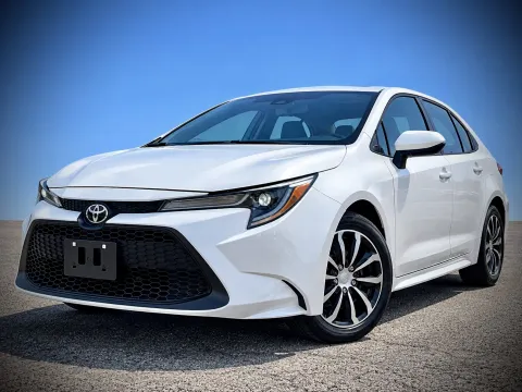 Photos of 2022 Toyota Corolla LE for sale in Columbus, IN at Green Light Auto - Jonesville Road