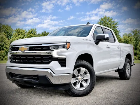 Photos of 2023 Chevrolet Silverado 1500 LT for sale in Columbus, IN at Green Light Auto - Jonesville Road