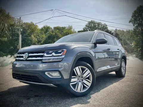 Photos of 2018 Volkswagen Atlas SEL Premium for sale in Columbus, IN at Green Light Auto - Jonesville Road