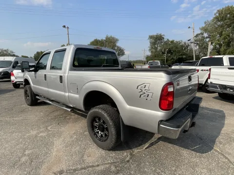 More photos of 2016 Ford F-250 Super Duty XL at Green Light Auto - Jonesville Road, IN