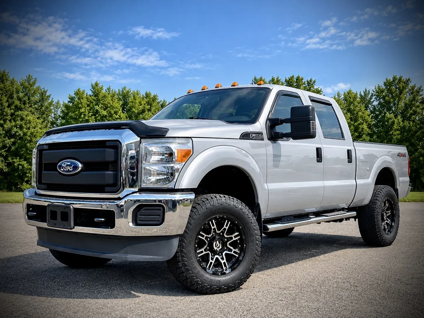 Photos of 2016 Ford F-250 Super Duty XL for sale in Columbus, IN at Green Light Auto - Jonesville Road