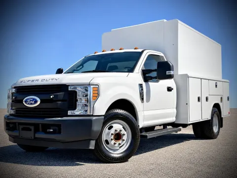 Photos of 2018 Ford F-350 Super Duty N/A for sale in Columbus, IN at Green Light Auto - Jonesville Road
