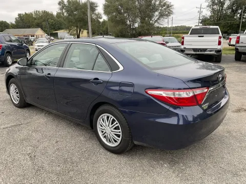More photos of 2016 Toyota Camry LE at Green Light Auto - Jonesville Road, IN