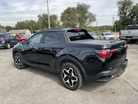 More photos of 2022 Hyundai Santa Cruz Limited at Green Light Auto - Jonesville Road, IN