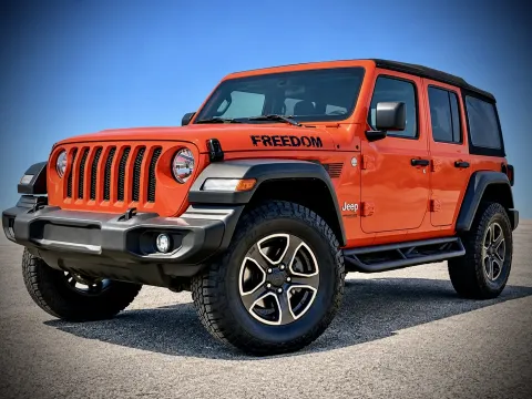 Photos of 2018 Jeep Wrangler Sport for sale in Columbus, IN at Green Light Auto - Jonesville Road