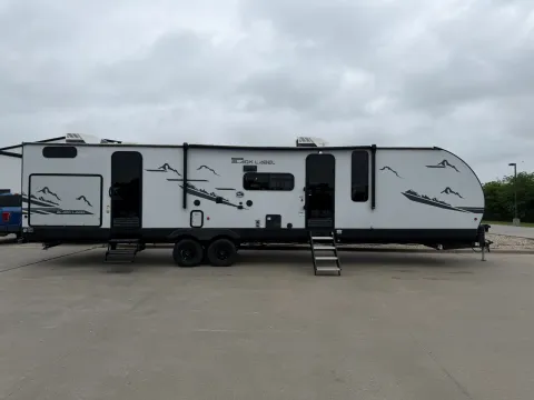 Photos of 2023 Forest River Cherokee 324TSBL for sale in Sulphur Springs, TX at Liberty Trail RV - Sulphur Springs