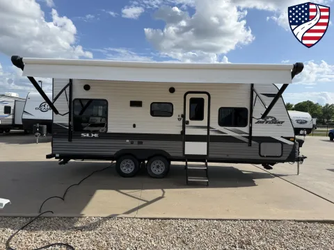 Green 2022 Jayco Jayflight 212QB for sale in Sulphur Springs, TX