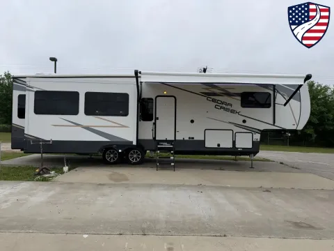 Unknown 2022 Forest River Cedar Creek 360RL for sale in Sulphur Springs, TX