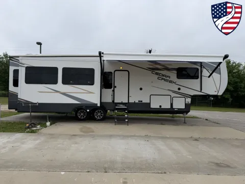 Unknown 2022 Forest River Cedar Creek 360RL for sale in Sulphur Springs, TX