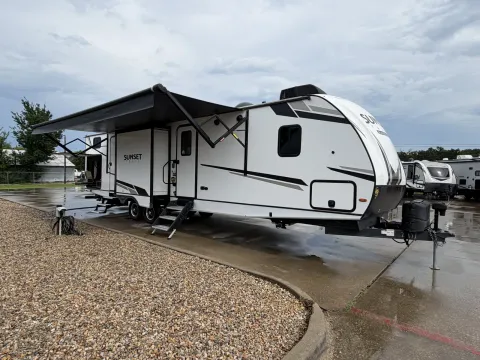 More photos of 2022 Crossroads Sunset Trail 331BH at Liberty Trail RV - Sulphur Springs, TX