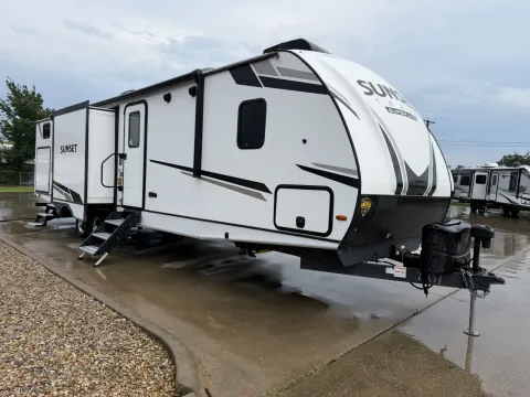Another view of 2022 Crossroads Sunset Trail 331BH for sale in Sulphur Springs, TX at Liberty Trail RV - Sulphur Springs