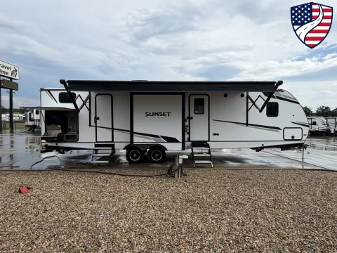 Unknown 2022 Crossroads Sunset Trail 331BH for sale in Sulphur Springs, TX