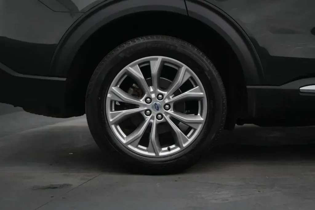 2022 Ford Explorer XLT - Photo 18