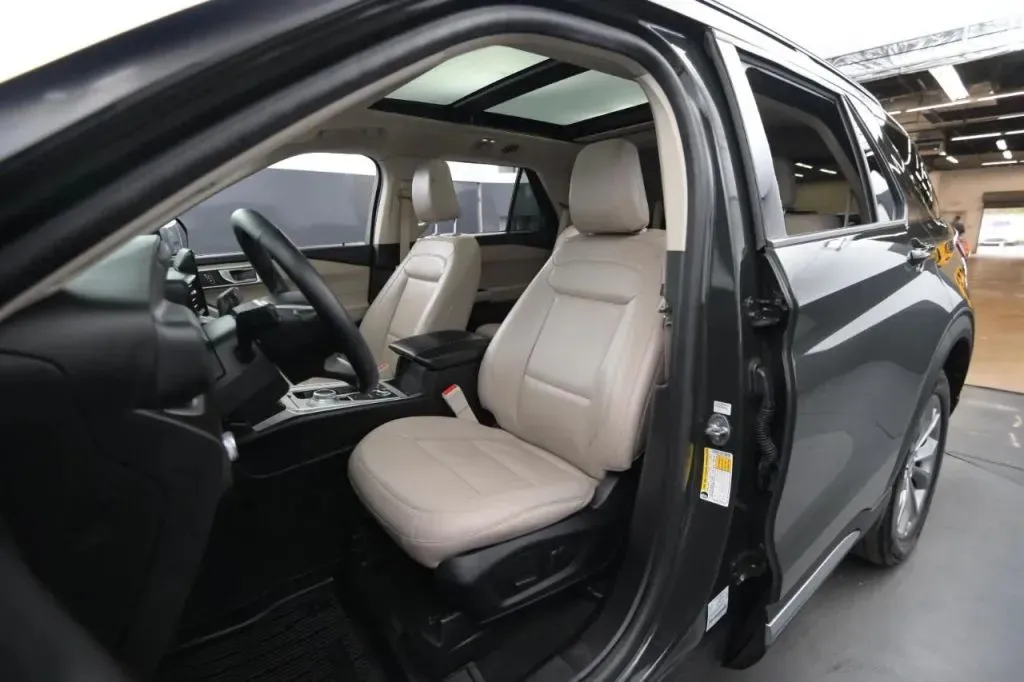 2022 Ford Explorer XLT - Photo 41