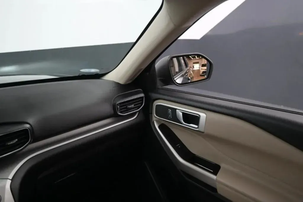 2022 Ford Explorer XLT - Photo 34