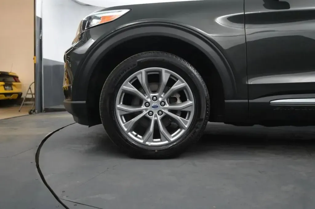 2022 Ford Explorer XLT - Photo 9