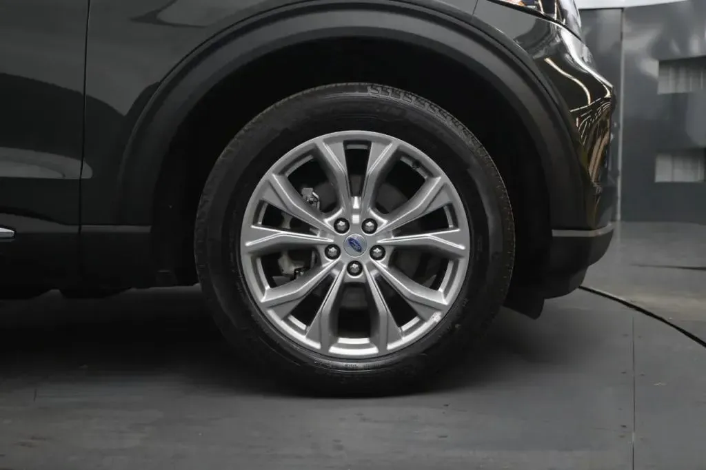 2022 Ford Explorer XLT - Photo 19