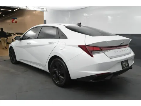 Another view of 2021 Hyundai Elantra SEL Sedan 4D for sale in Jersey City, NJ at Crazy Cars Jersey City