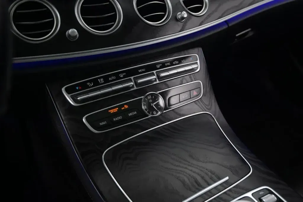 2020 Mercedes-Benz E-Class E350 - Photo 36