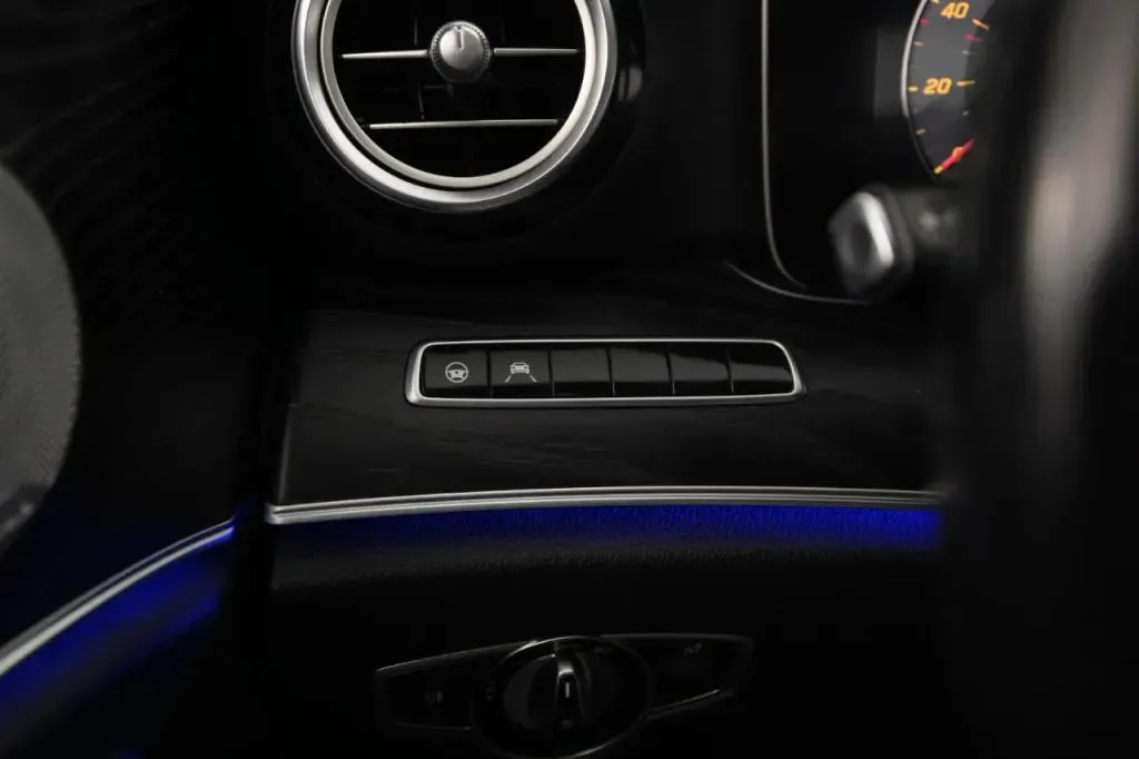 2020 Mercedes-Benz E-Class E350 - Photo 40
