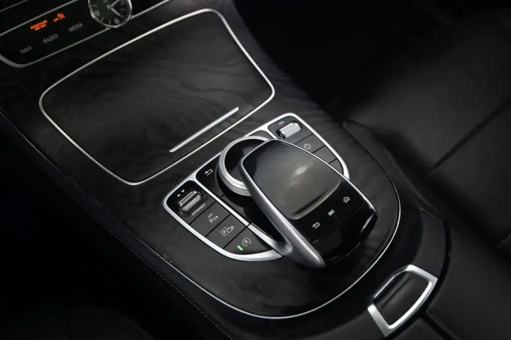 2020 Mercedes-Benz E-Class E350 - Photo 37