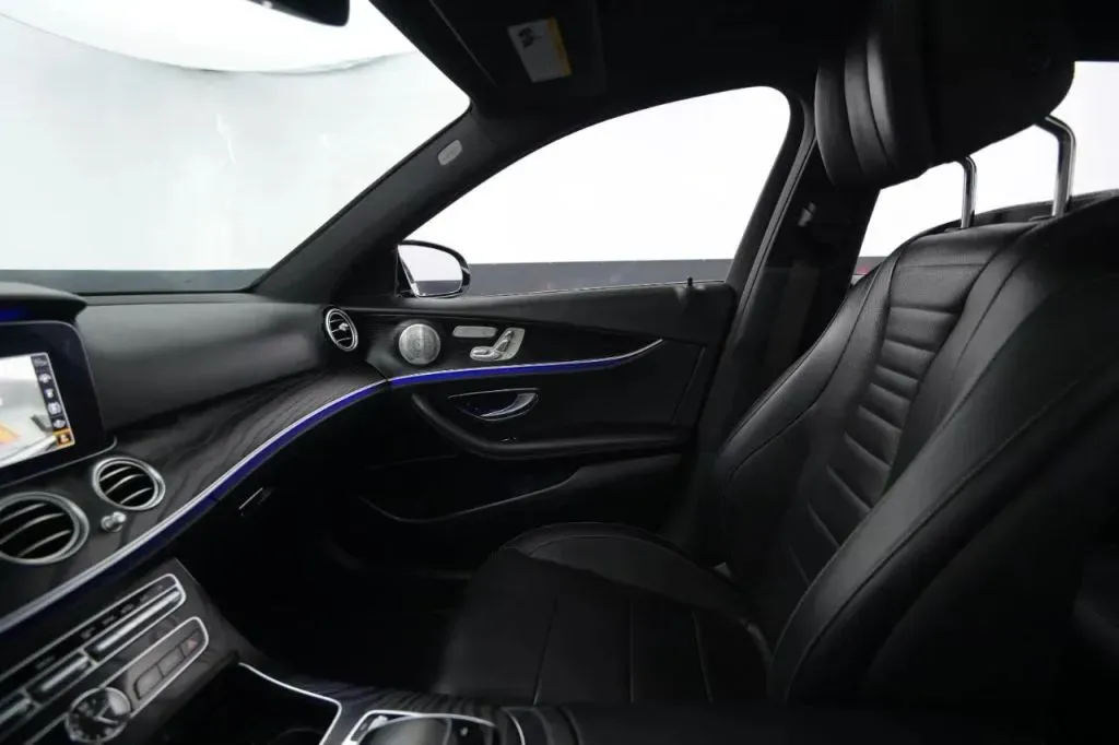 2020 Mercedes-Benz E-Class E350 - Photo 35