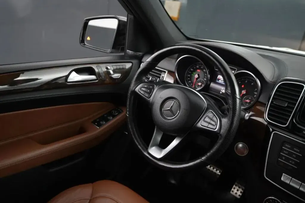 Mercedes-Benz GLE photo 23