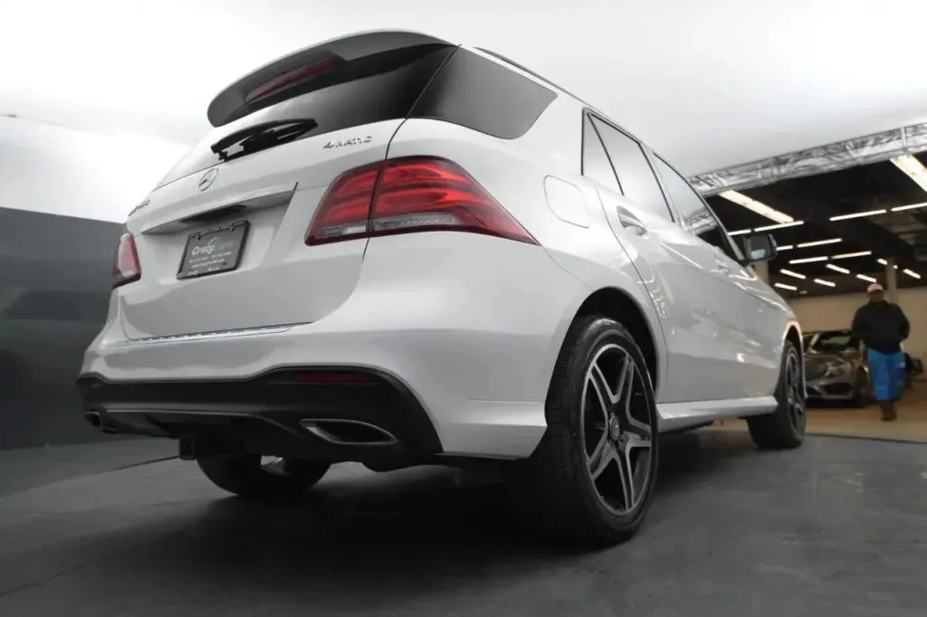 Mercedes-Benz GLE photo 16