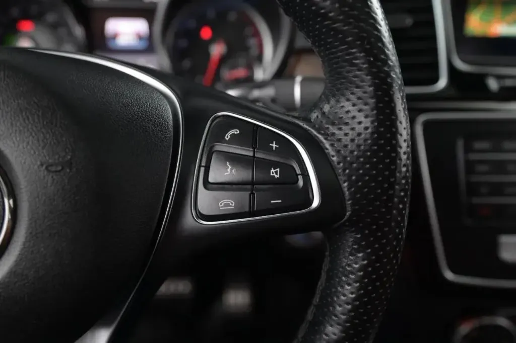 Mercedes-Benz GLE photo 34