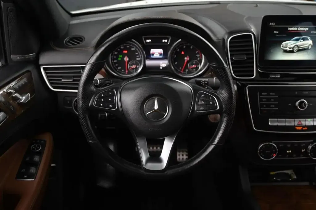 Mercedes-Benz GLE photo 26