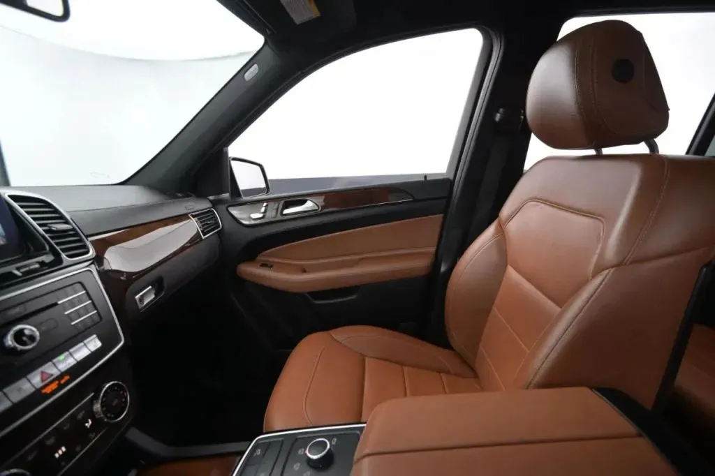 Mercedes-Benz GLE photo 33