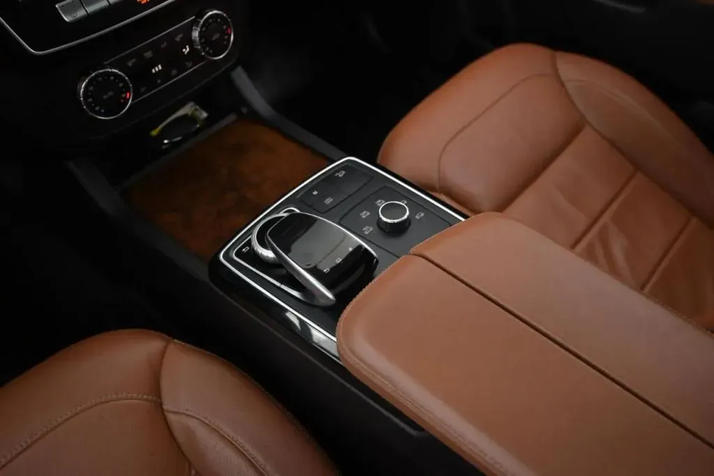Mercedes-Benz GLE photo 24