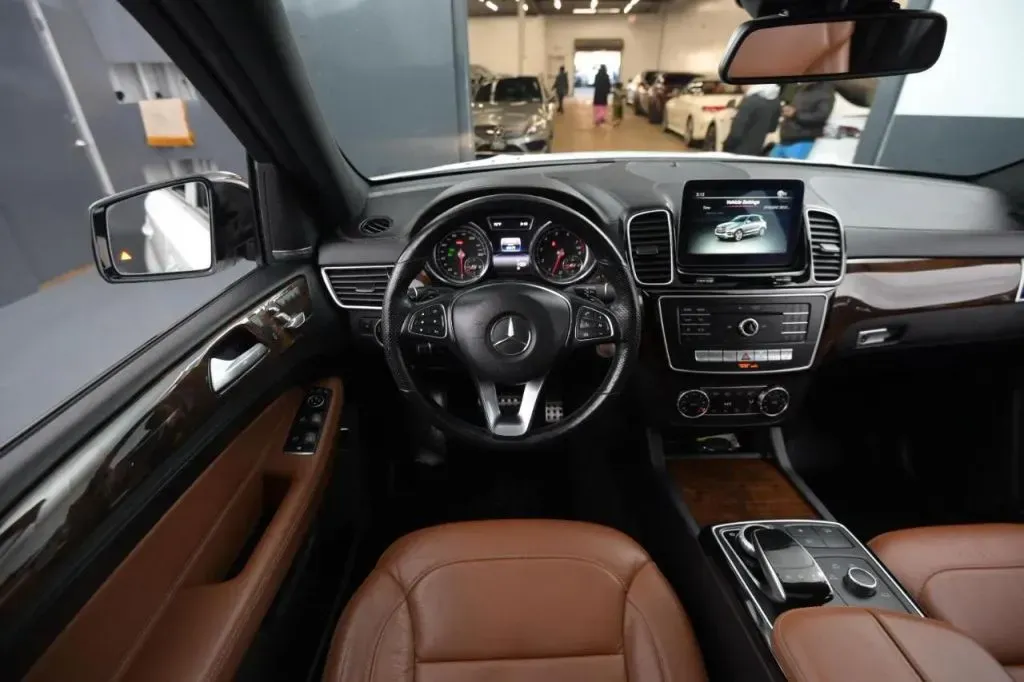 Mercedes-Benz GLE photo 25