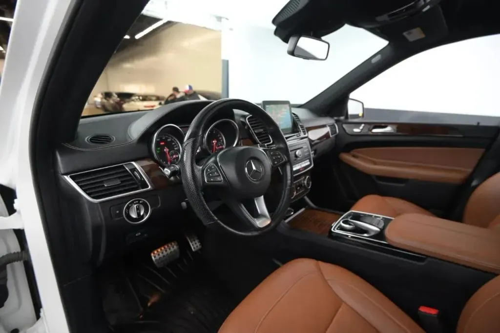Mercedes-Benz GLE photo 38