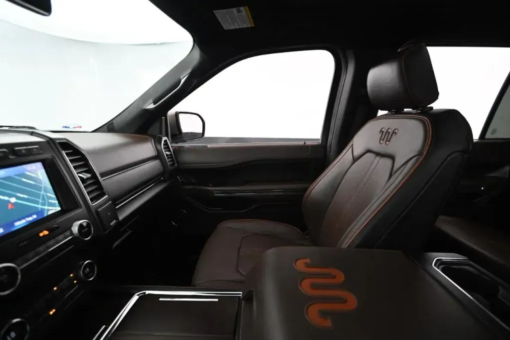 Ford Expedition photo 29