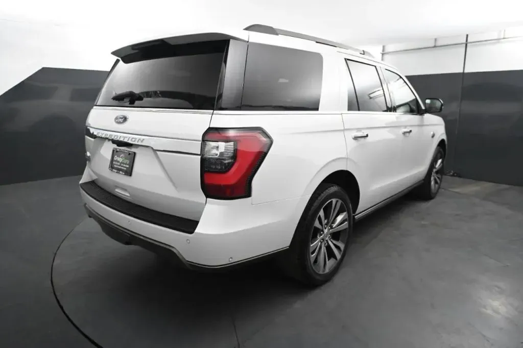 Ford Expedition photo 4