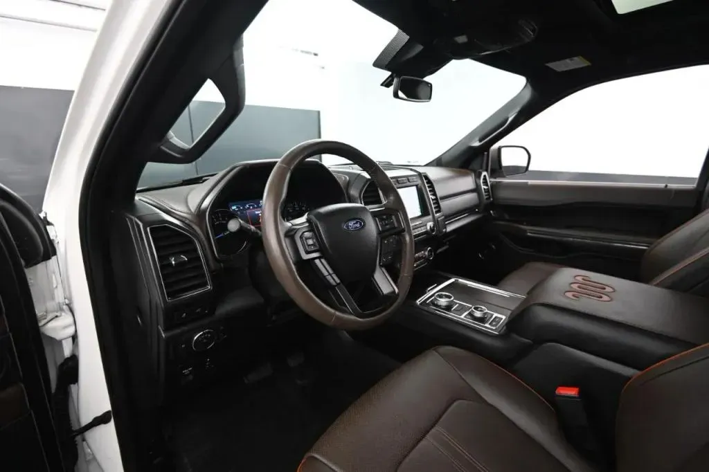 Ford Expedition photo 35