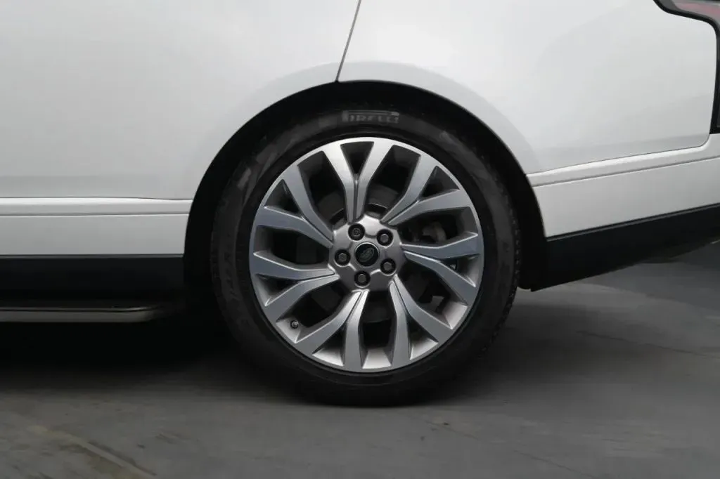 Land Rover Range Rover photo 17