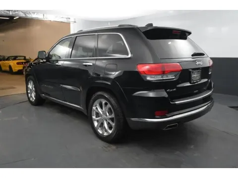 Another view of 2021 Jeep Grand Cherokee Summit Sport Utility 4D for sale in Hillside, NJ at Crazy Cars Hillside