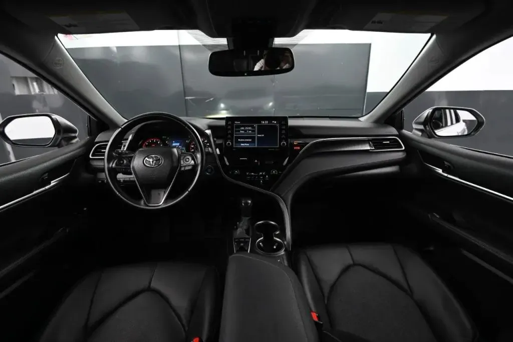 Toyota Camry photo 17