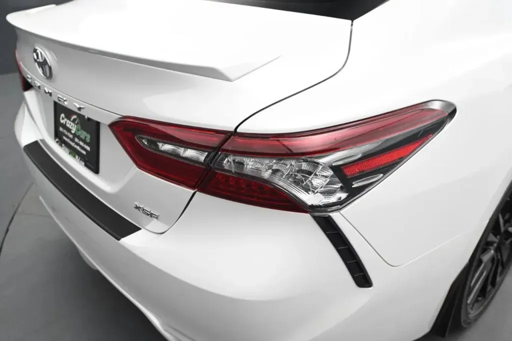 Toyota Camry photo 14